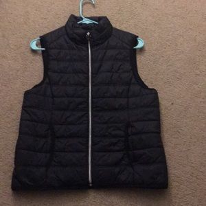 Black Guess Vest. Size: medium.
